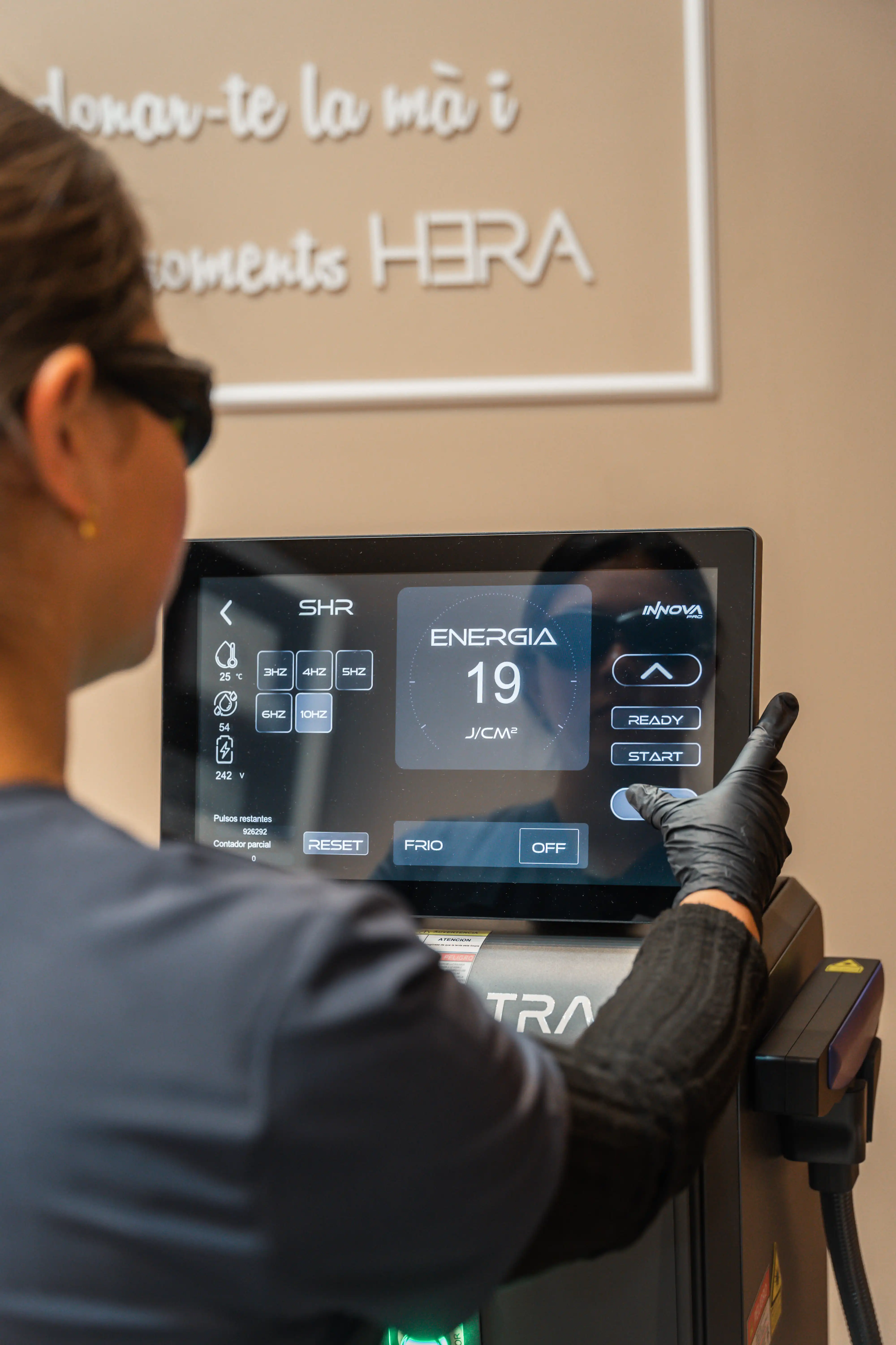 ¿Por qué elegir Clínica Hera para tu tratamiento de depilación láser?